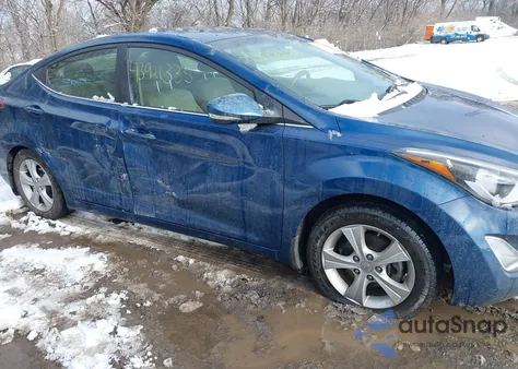 2016 Hyundai Elantra Value Edition z USA, uszkodzony, nr VIN KMHDH4AE8GU567518